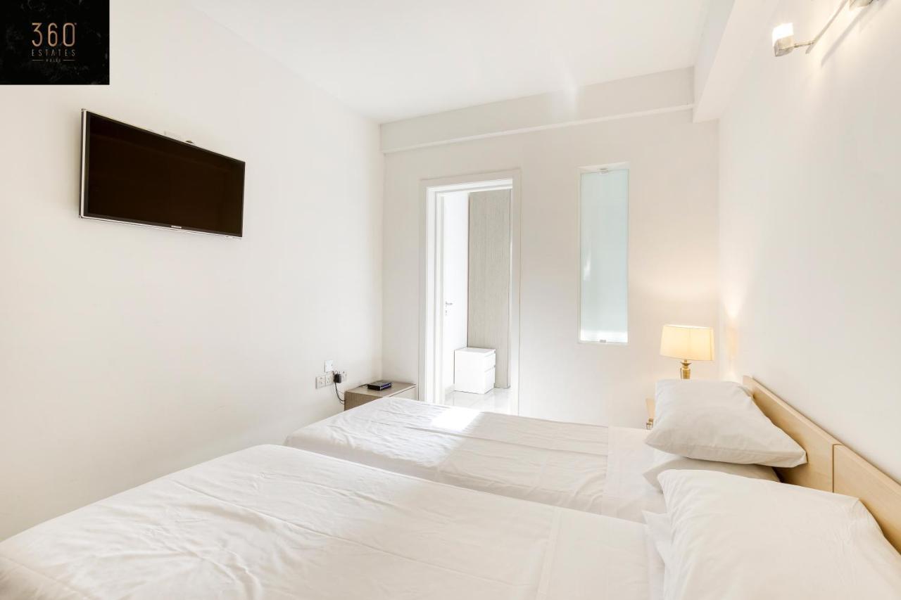 Centre Apt In St Julians/Pv With Spacious Living By 360 Estates Saint Julian's Bagian luar foto
