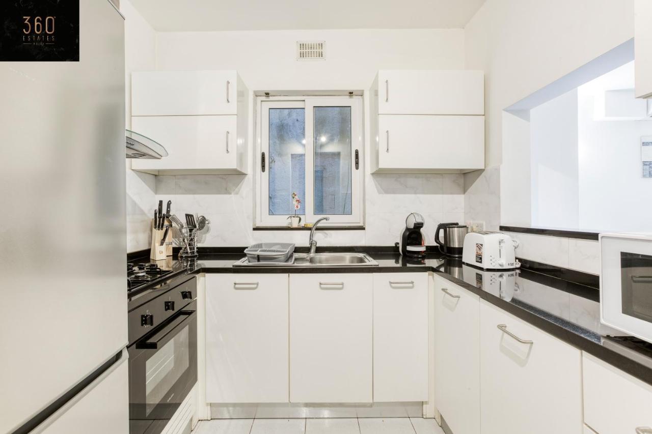 Centre Apt In St Julians/Pv With Spacious Living By 360 Estates Saint Julian's Bagian luar foto